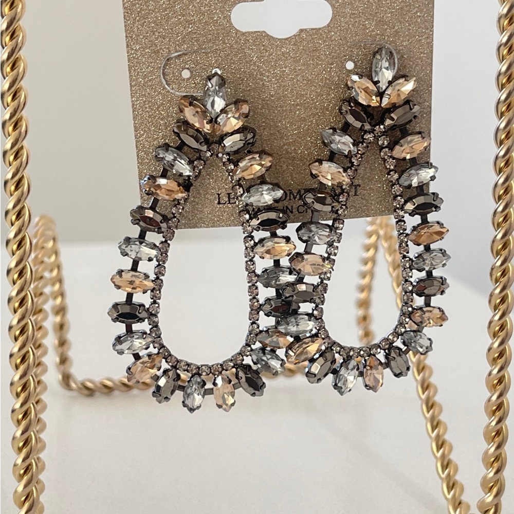 NEW, Natasha, Dangle Rhinestone Earrings - Picture 3 of 6